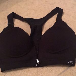 VSX sports bra in black 34DD